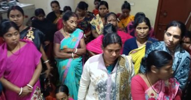 আইজিএম হাসপাতালে আউটসোর্সড মহিলা সাফাই কর্মীদের বিক্ষোভ, হয়রানির অভিযোগ